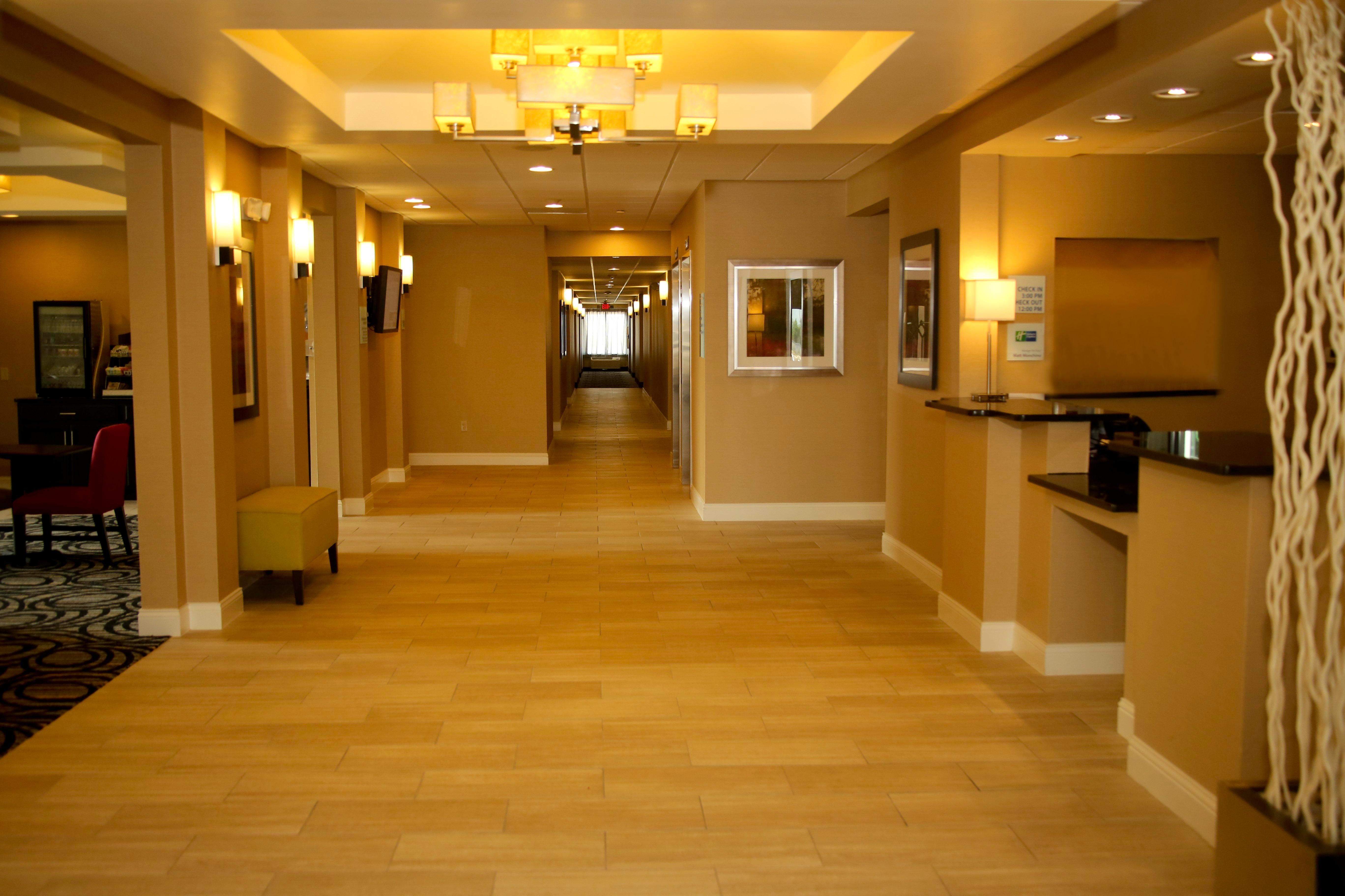 Holiday Inn Express & Suites Marion Northeast By Ihg Екстер'єр фото